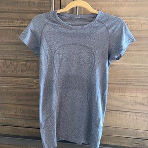 Lululemon Swiftly Breathe Short Sleeve